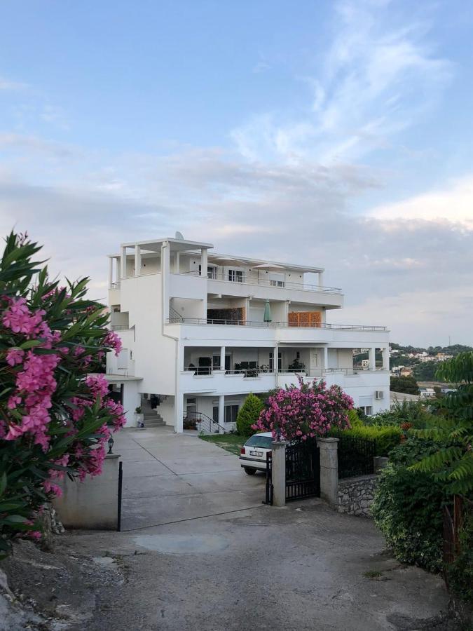 Apartments Rex Ulcinj Extérieur photo