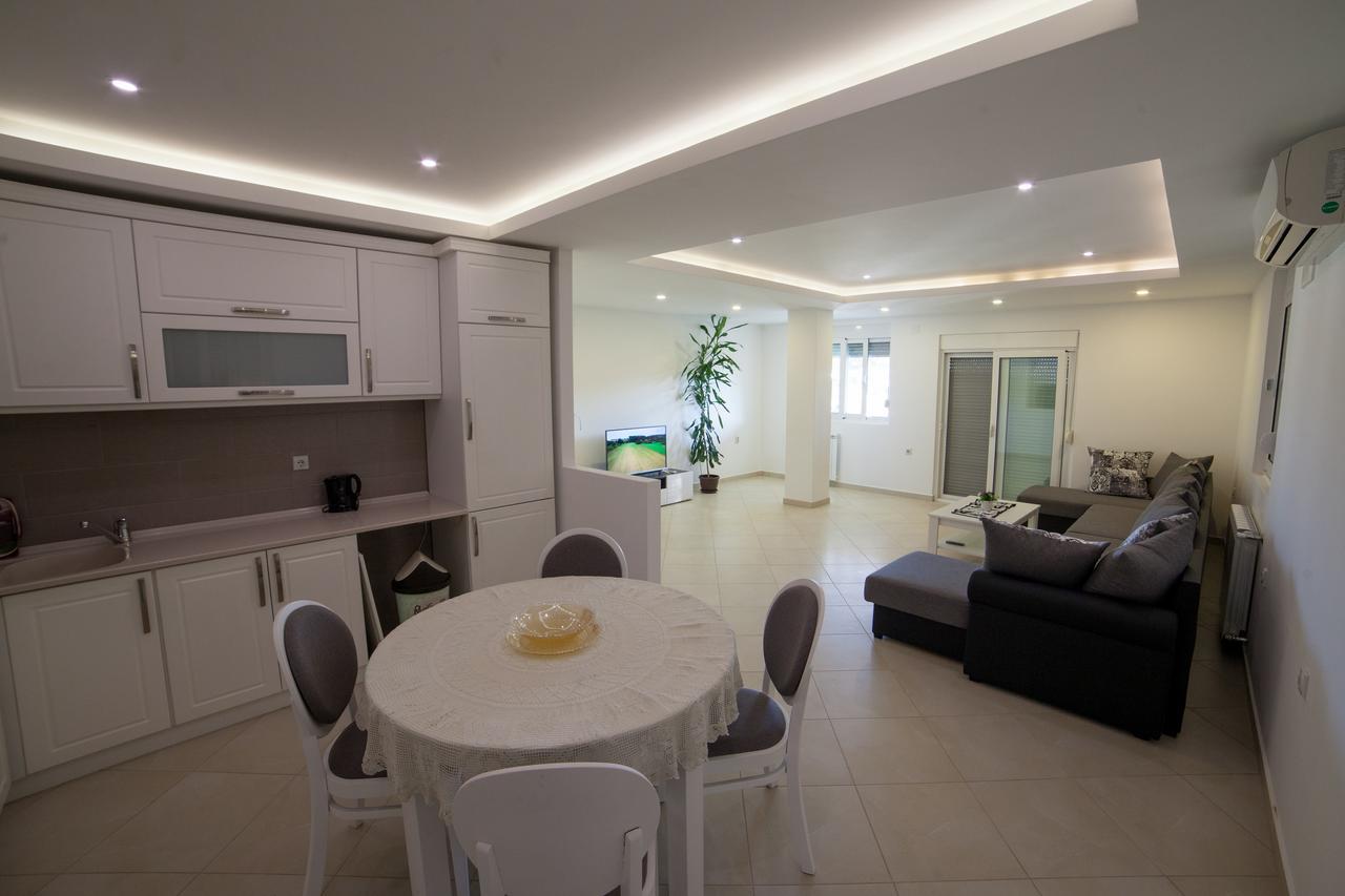 Apartments Rex Ulcinj Extérieur photo