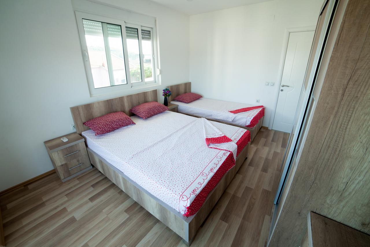 Apartments Rex Ulcinj Extérieur photo