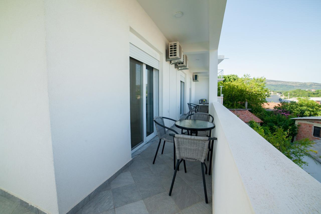 Apartments Rex Ulcinj Extérieur photo