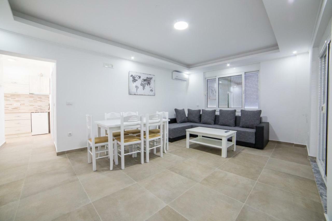 Apartments Rex Ulcinj Extérieur photo
