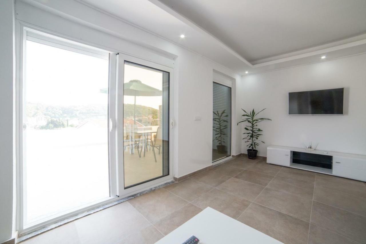 Apartments Rex Ulcinj Extérieur photo